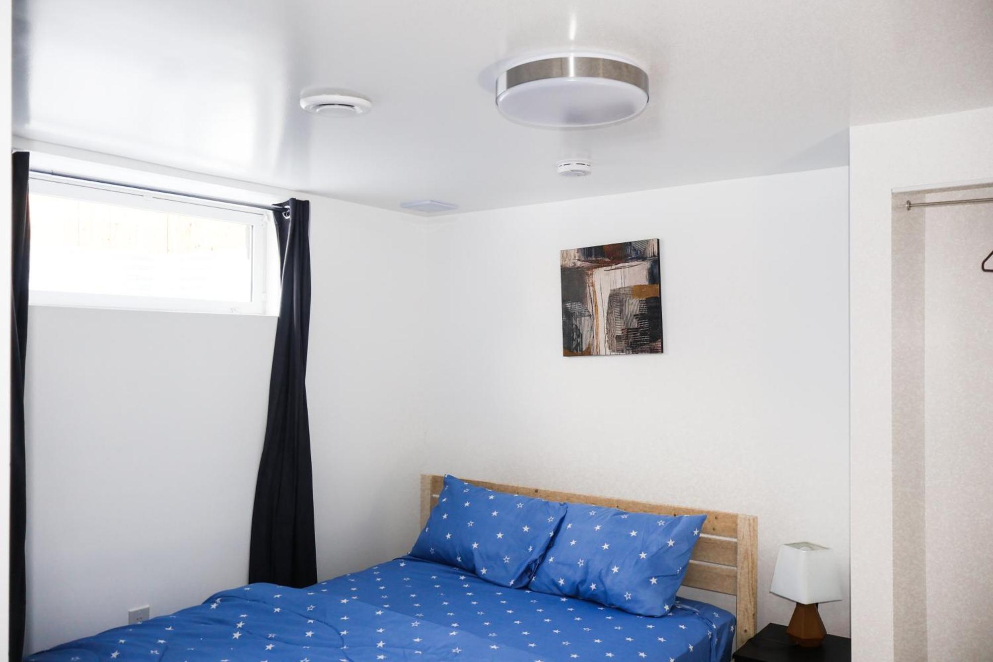 Cozy 2 Bedroom Basement *