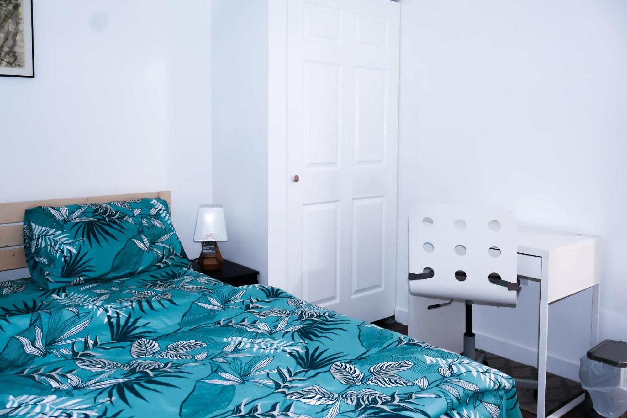 Apartment Cozy 2 Bedroom Basement *